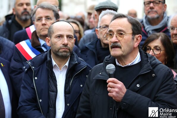 André Druon, président de la communauté israélite d’Orléans lors de la marche silencieuse organisée suite à l’agression d’Arié Engelberg le mardi 25 mars 2025