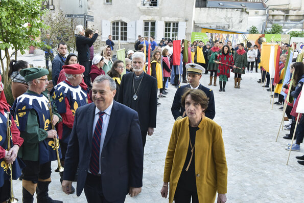 Remise de l'épée - Fêtes de Jeanne d'Arc 2019 Remise de l'épée - Fêtes de Jeanne d'Arc 2019